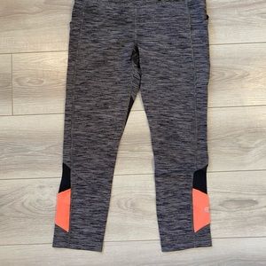 Lululemon Capri leggings sz 6 NEW RARE SOLD OUT